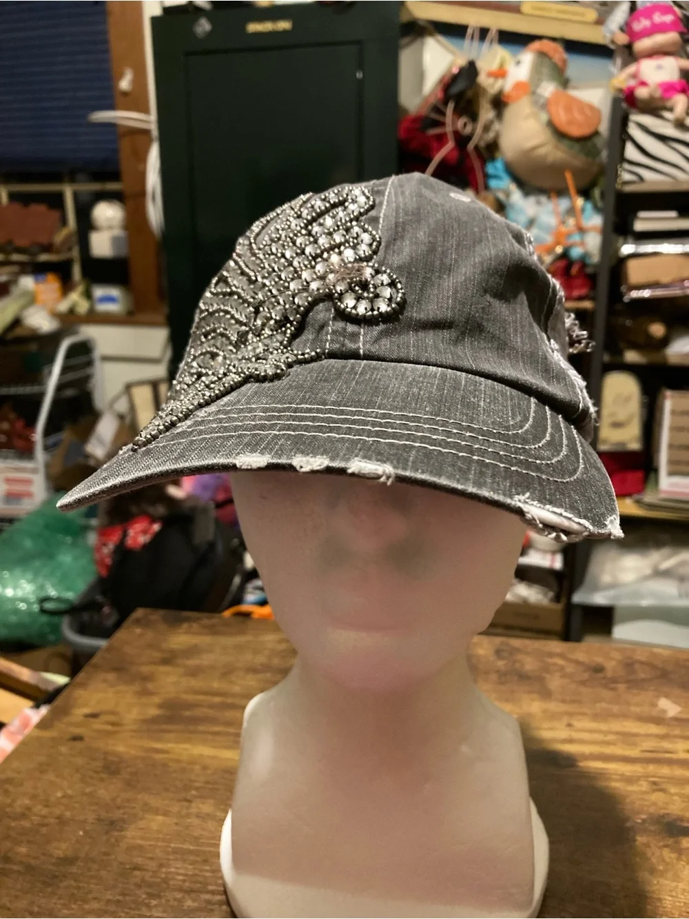 Girls/teens distressed baseball cap